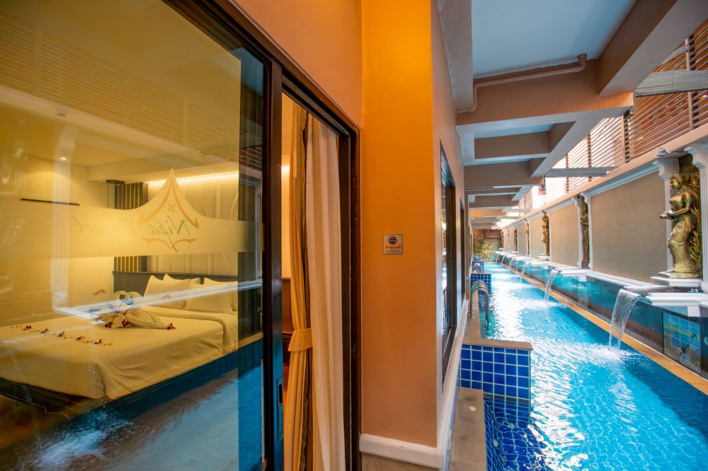 Deluxe Outdoor Jacuzzi, Nipa Resort 4*