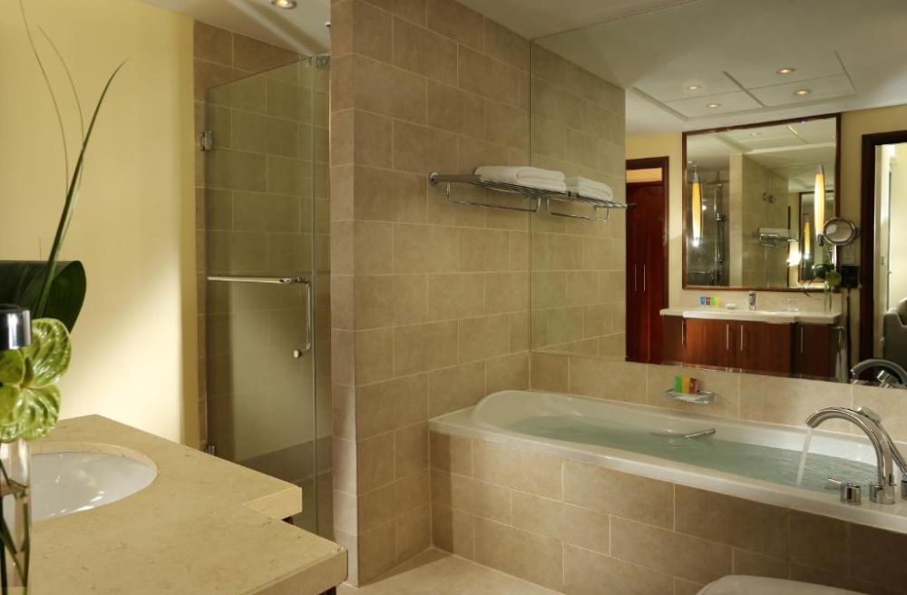 Junior Suite Burj Khalifa & Fountain View, Wyndham Downtown Dubai 4*