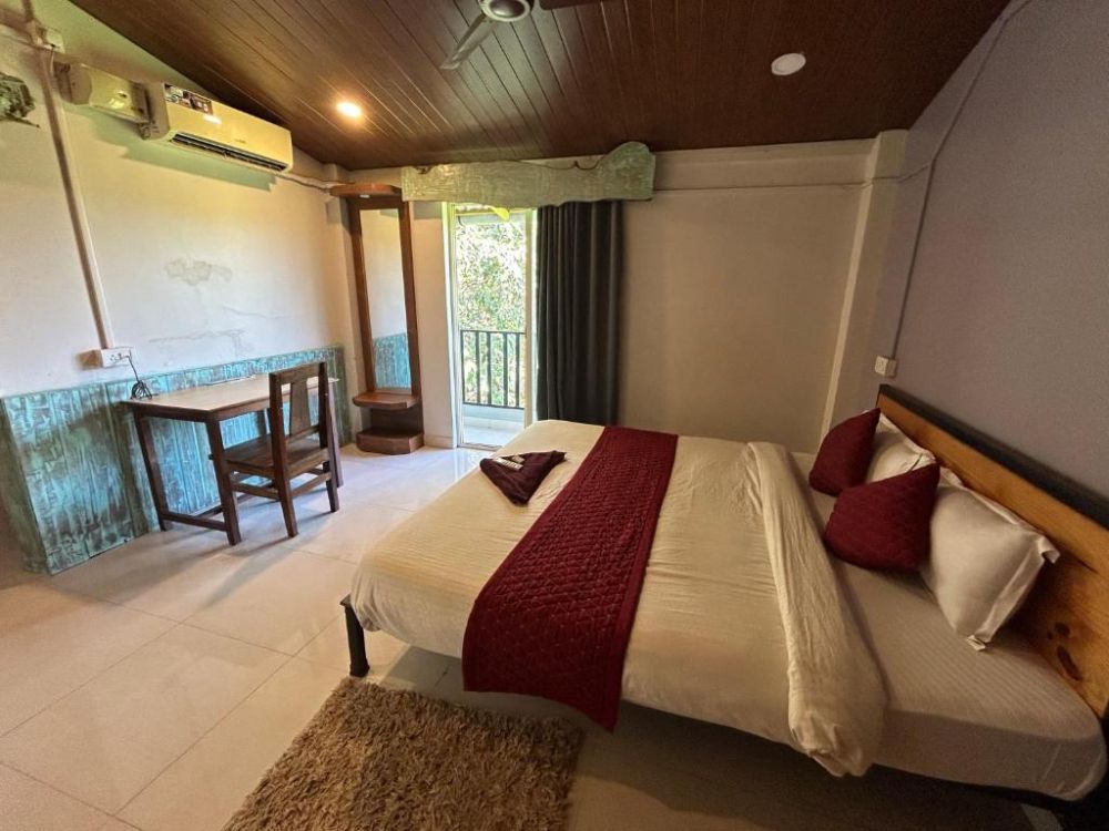 Family Studio AC with Kitchen, Shivam BNB 