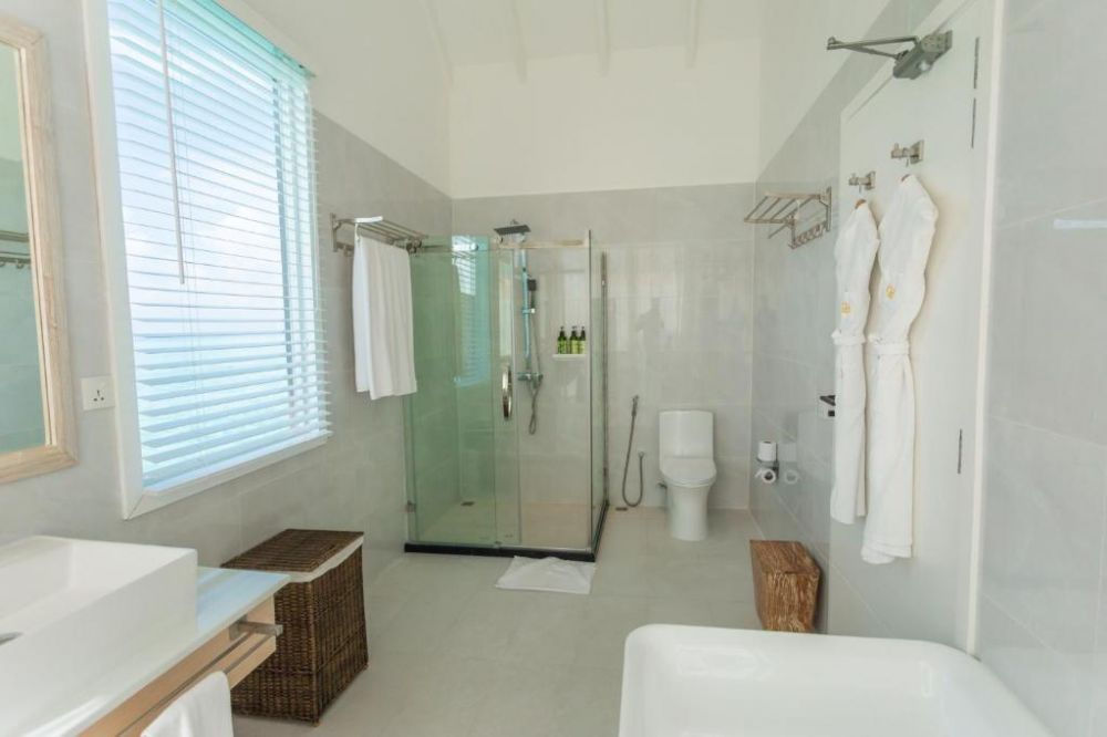 Sunrise/Sunset Water Villa, Dhigufaru Island Resort 5*