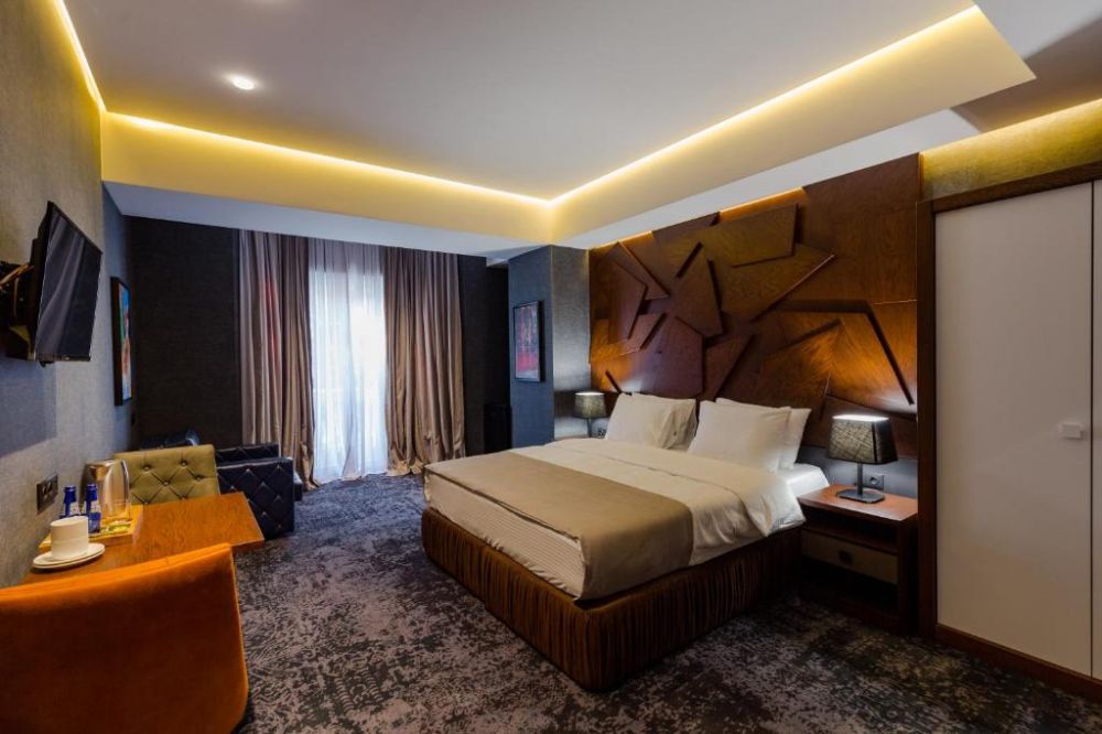 Superior Suite with Sea View / Balcony, Tapis Rouge 5*
