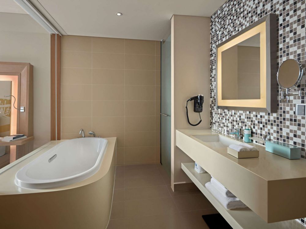 1 Bedroom Apartment no balcony, Novotel Danang Premier Han River 5*