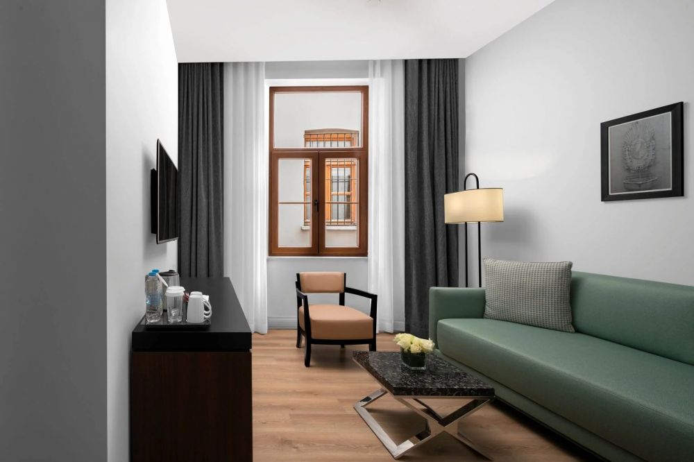 DELUXE SUITE NO VIEW, Akka Suites 3*