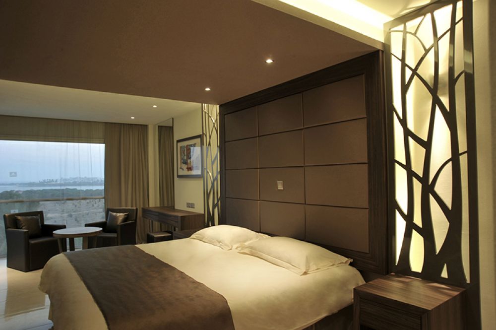 Deluxe Pool or Side Sea, Adams Beach Hotel 5*