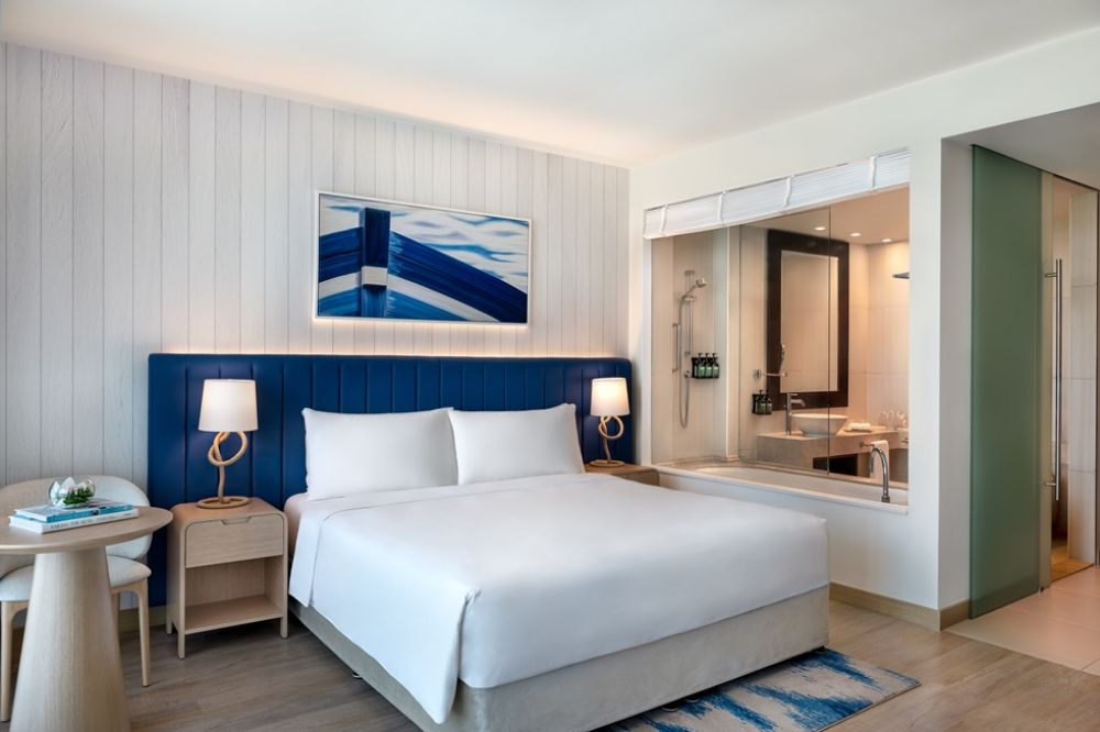 Deluxe Sea View, Crowne Plaza Abu Dhabi Yas Island 5*