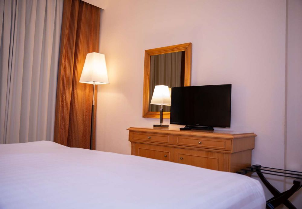 Executive Suite, Golden Tulip Sharjah 4*