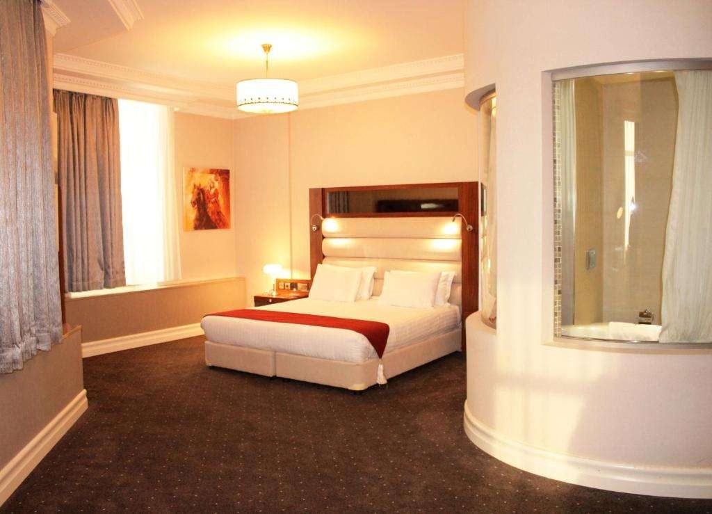 Deluxe, Batumi World Palace 4*