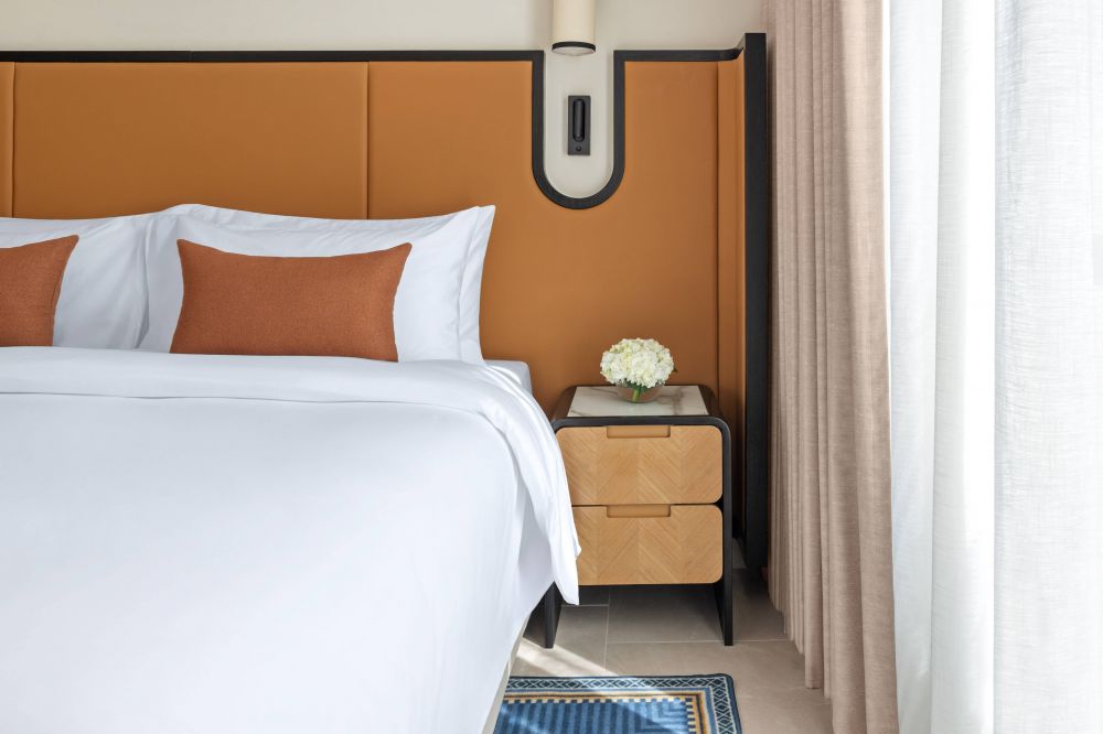 Club Room, NH Collection Dubai Ibn Battuta (ex. Oaks Ibn Battuta Gate Dubai) 5*