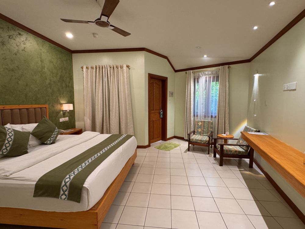 Deluxe Superior, Fihalhohi Maldives 4*