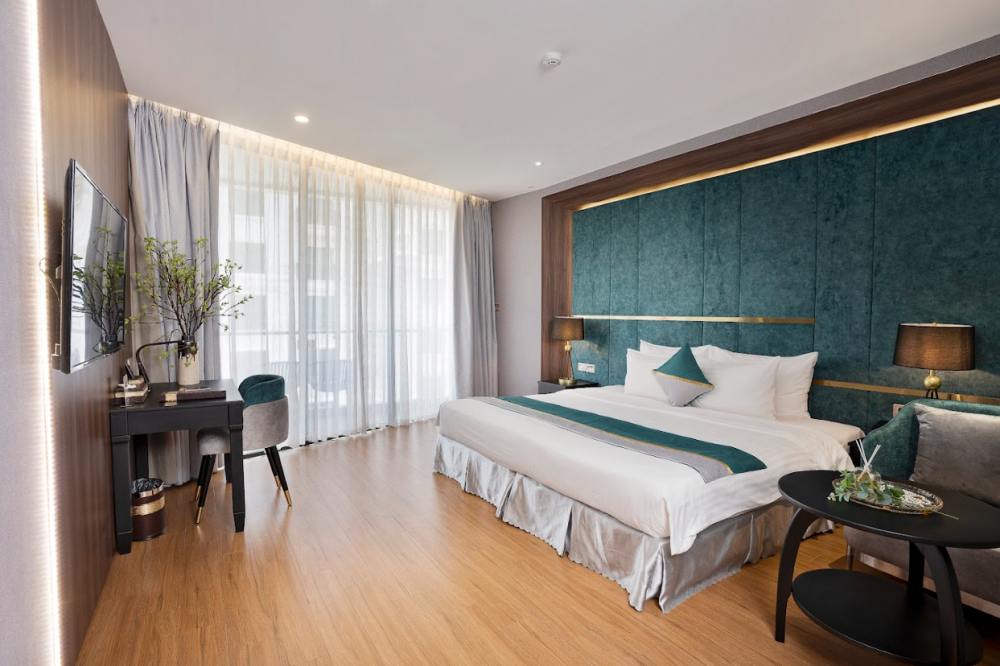 Premium Deluxe SSV with/without balcony, Cicilia Hotel & Spa Danang 4*