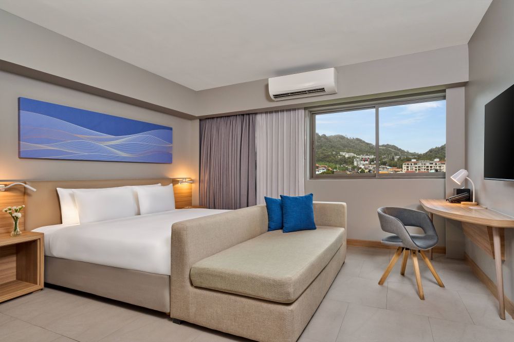 Privilege Corner Room, Mercure Phuket Patong Journeyhub (ex. Journeyhub Phuket Patong) 4*