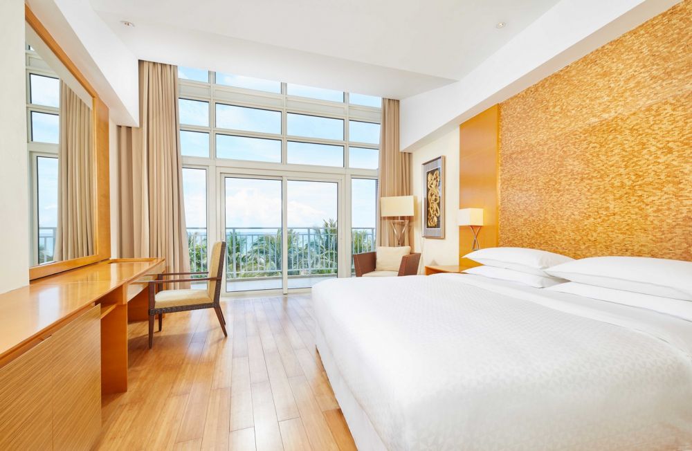Seafront Suite, Four Points by Sheraton Shenzhou Peninsula 5*