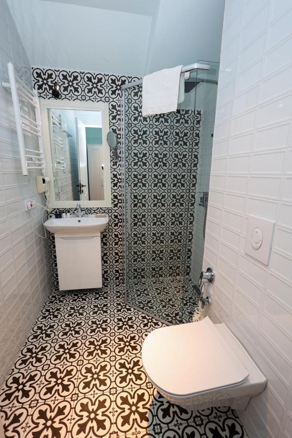 Standard Triple Room, Magnolia Tbilisi 4*