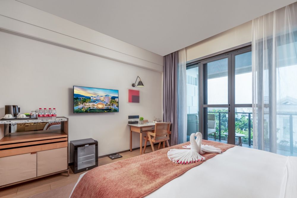 Mountain View (Sky Garden), Sanya Yalong Bay No.99 Suite Resort Hotel 4*
