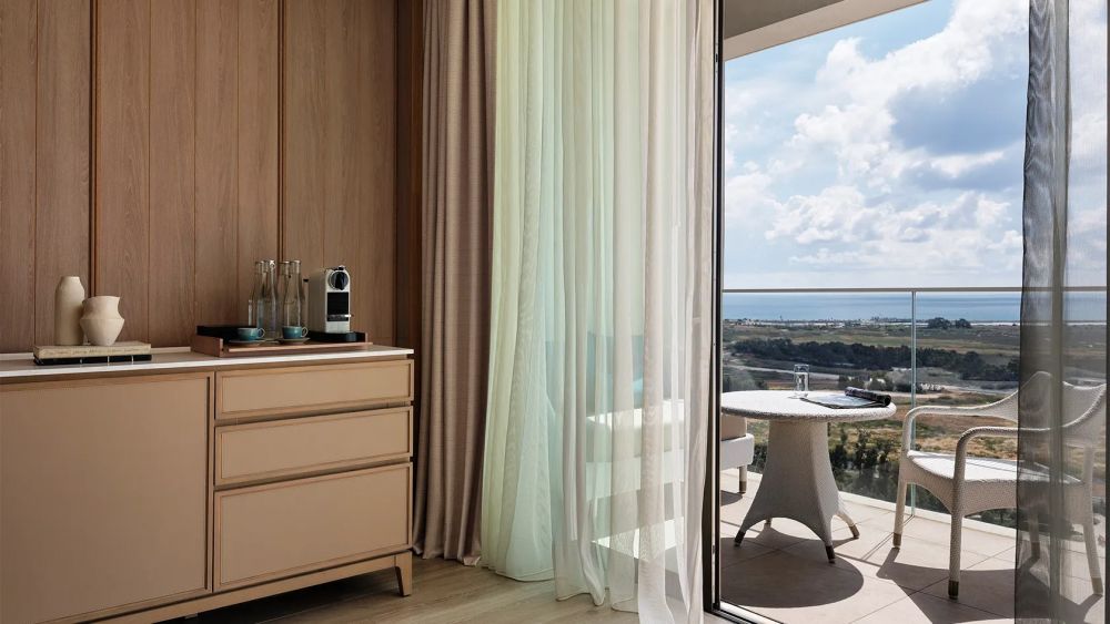 Superior Twin Room, City of Dreams Mediterranean 5*