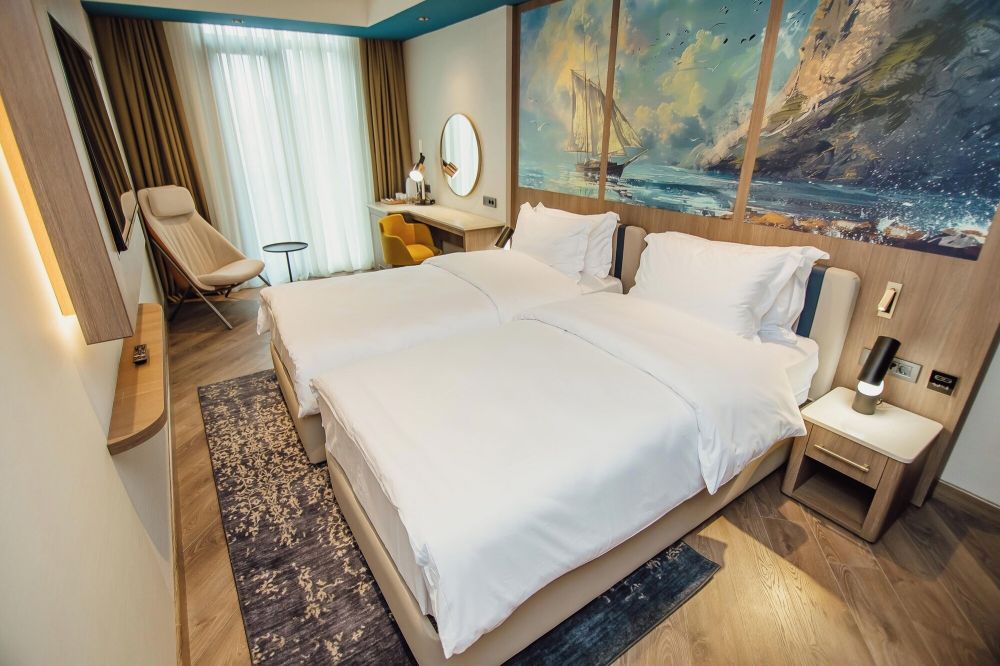 Comfort Twin Room, City View, La Quinta by Wyndham Batumi 4*