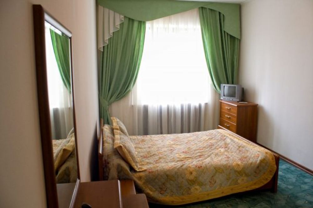 Коттедж 4/5-ти местный 1 этаж, Солнышко VIP 