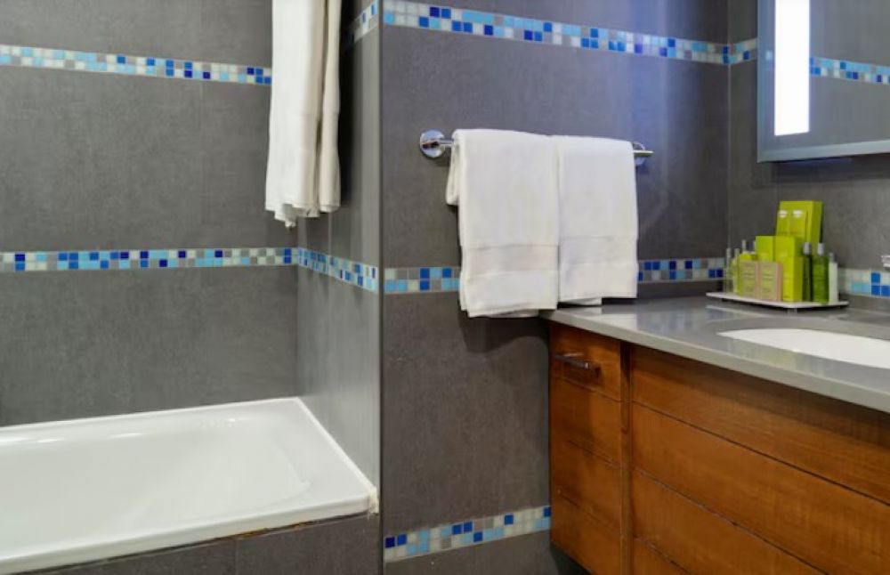 King Deluxe Shared Pool, Double Tree Hilton Kusadasi 