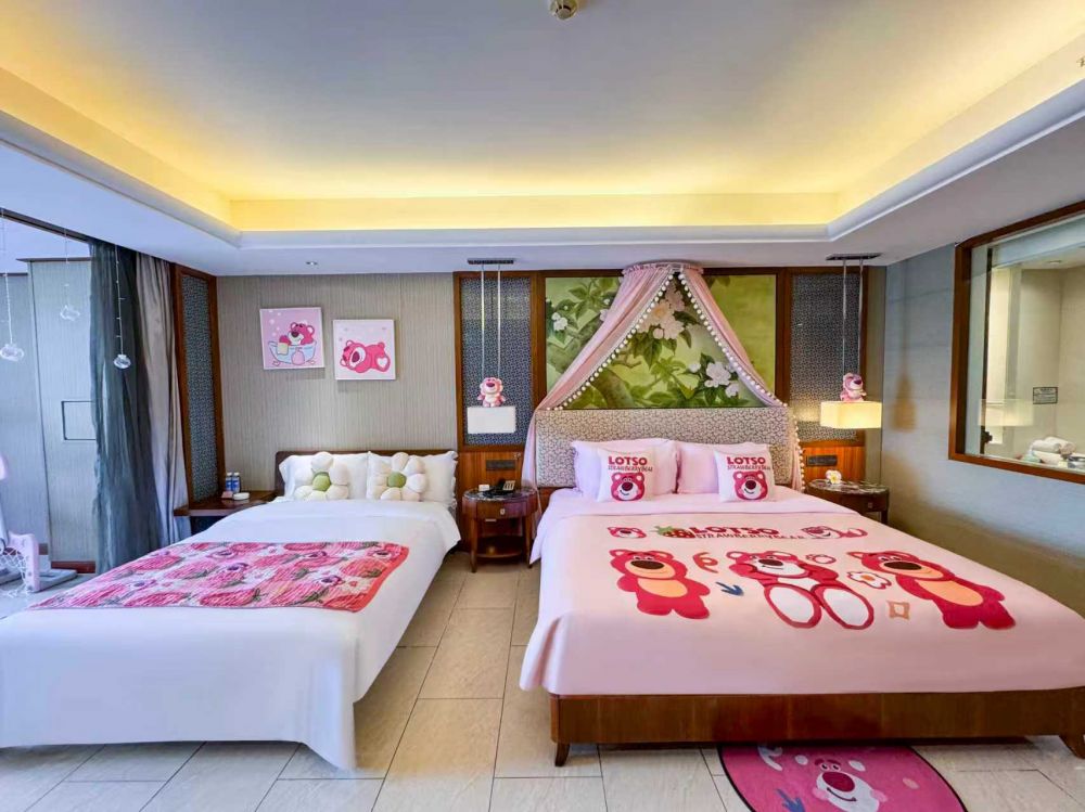 Sea View Family Room, Four Seasons Ocean Courtyard 4*