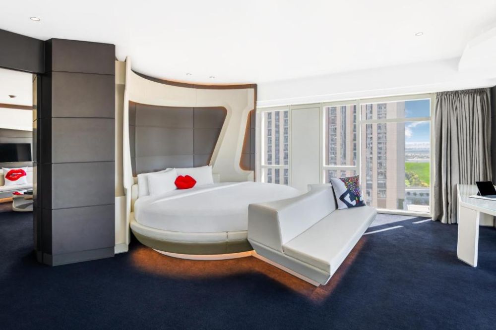 Round Bed V Suite, V Hotel Curio Collection by Hilton (Adults Only 18+) 5*