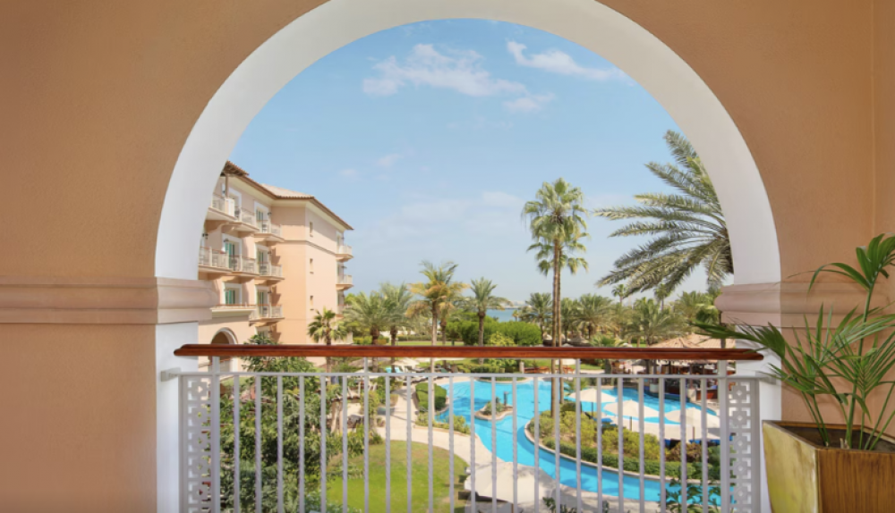 Club Garden KING, The Ritz-Carlton, Dubai 5*