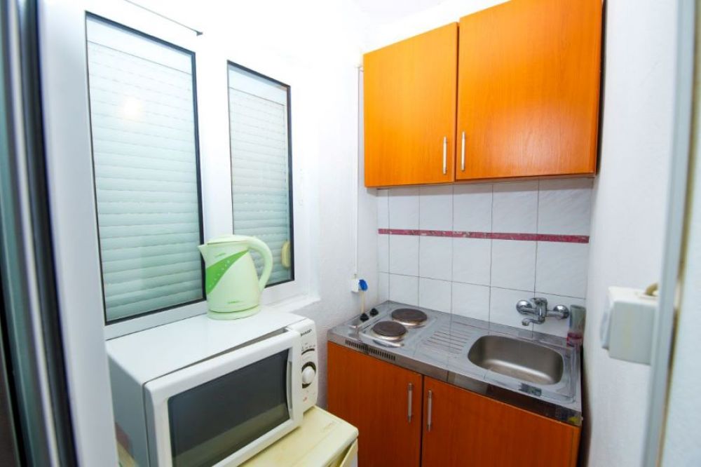 APP 02+2, Violet Economy Guest House 2*