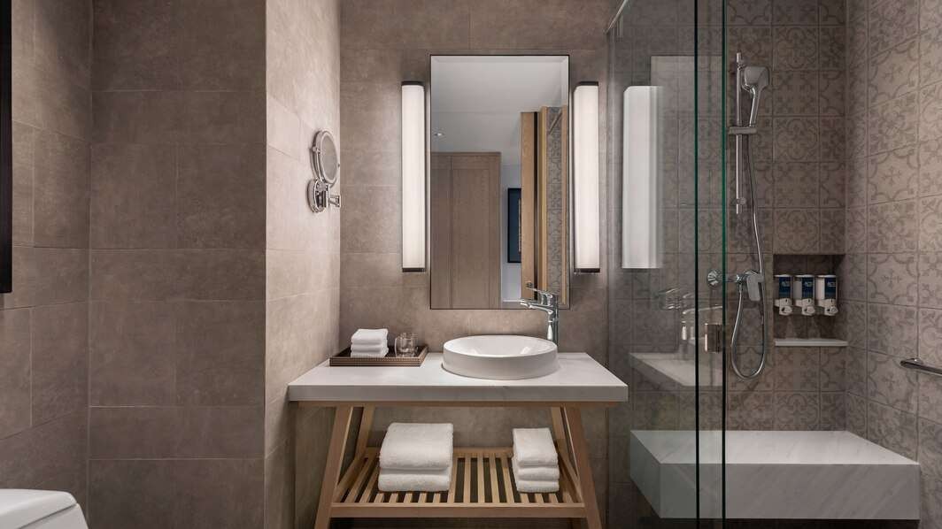 Guest Room (Standard Room), Four Points By Sheraton Phuket Patong Beach Resort 5*