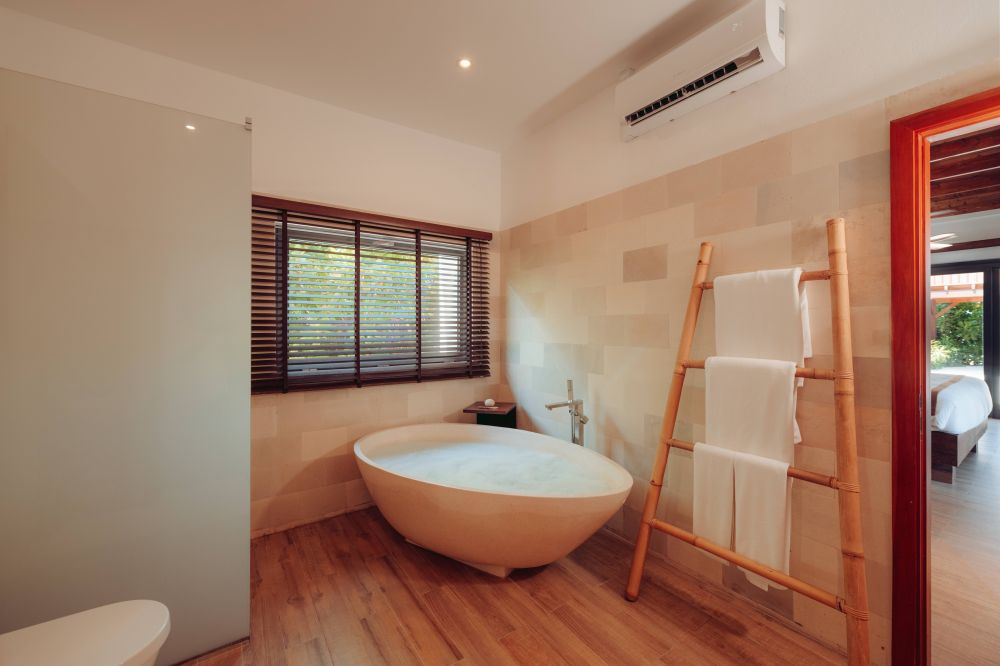 Four Bedroom Beach Pool Residence, Kuredhivaru Resort and Spa (ex.Movenpick Resort Kuredhivaru) 5*