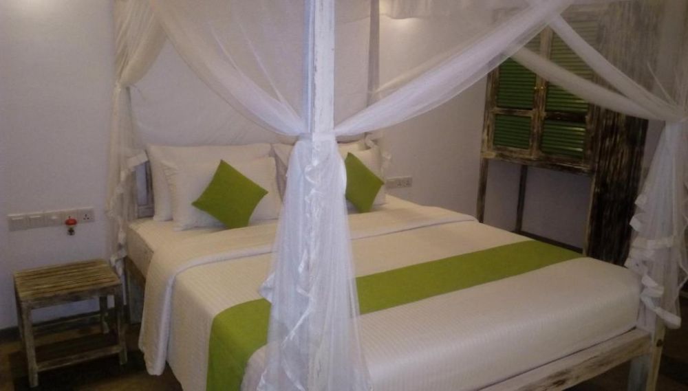 Deluxe, Aurora Unawatuna 3*