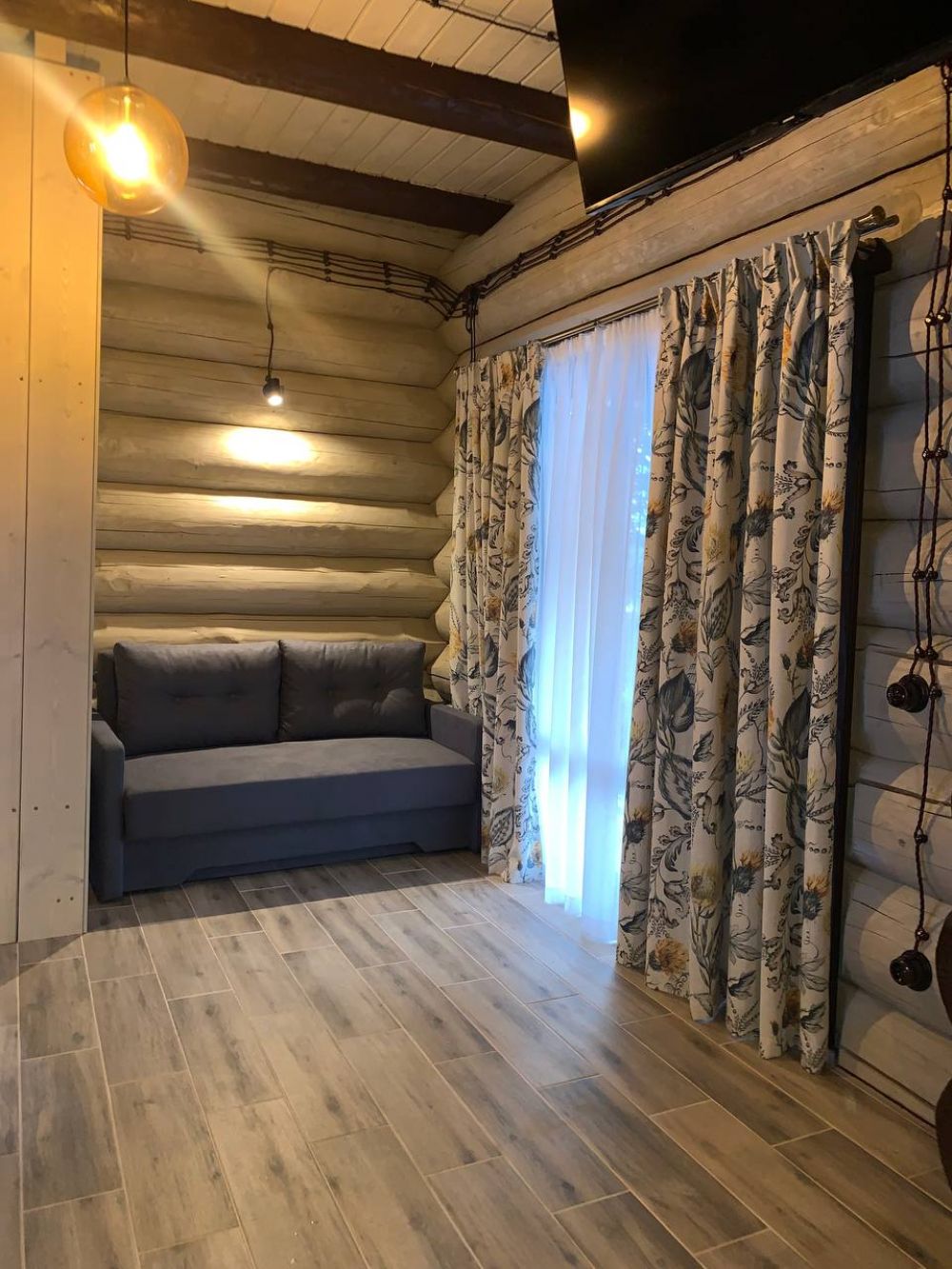 Three-room Cottage with Terrace and Balcony (Kotovo 3 Cottage), Озеро Vita 