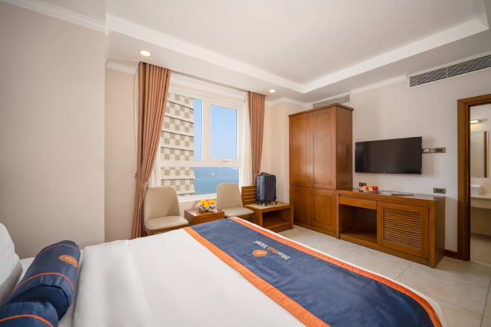 Deluxe Partial SV, Bluesun Da Nang Beach Hotel 4*