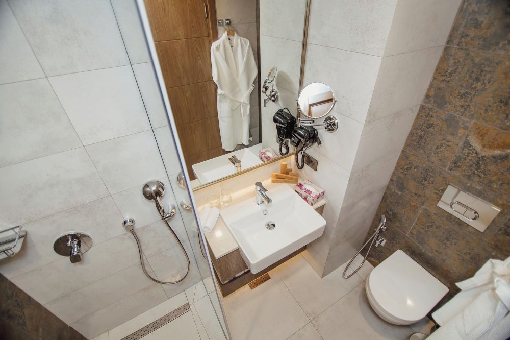 Comfort Twin Room, City View, La Quinta by Wyndham Batumi 4*