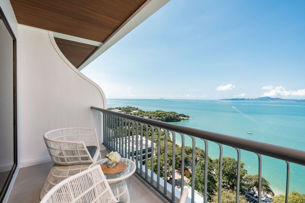 Deluxe Ocean View, Cosy Beach Hotel 3+