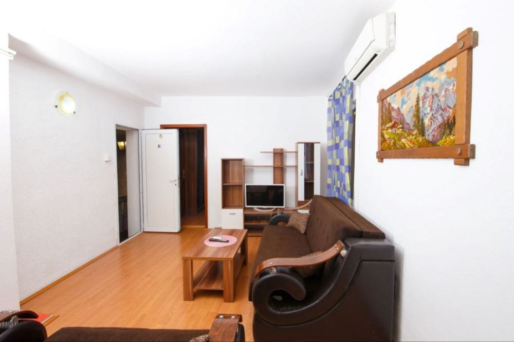 APP 02+2, Violet Economy Guest House 2*