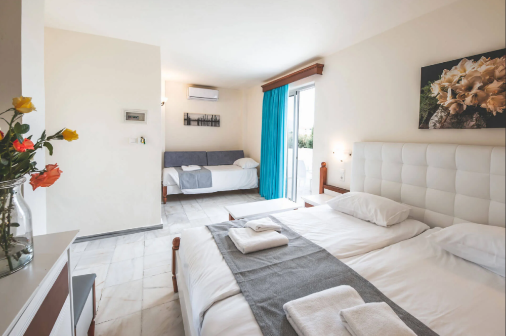 Superior Double Balcony, Chrispy World Hotel & Waterpark Resort 4*