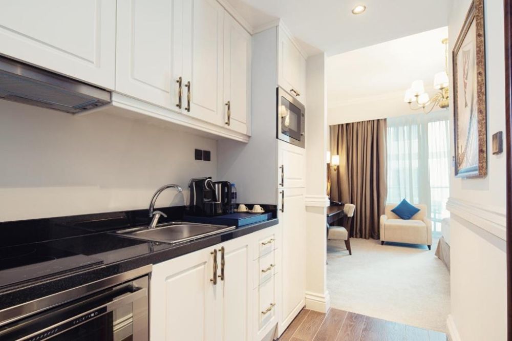 Deluxe Studio, Dukes The Palm Dubai Hotel 5*