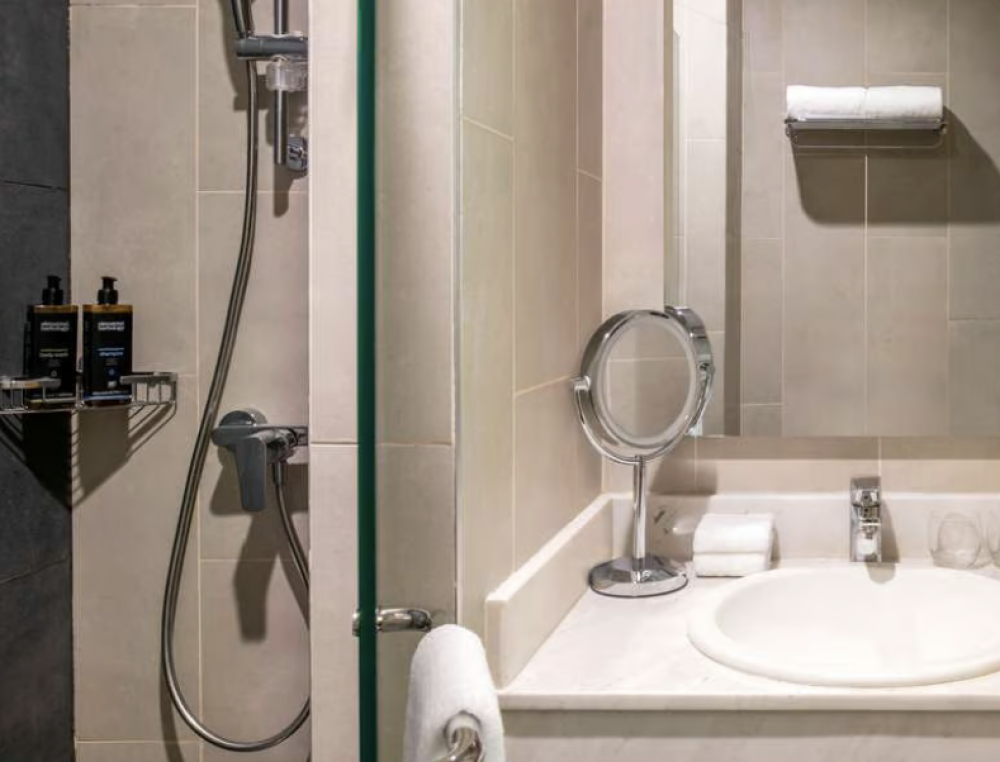 Studio Apartment, Adagio Doha Hotel Apartments 4*