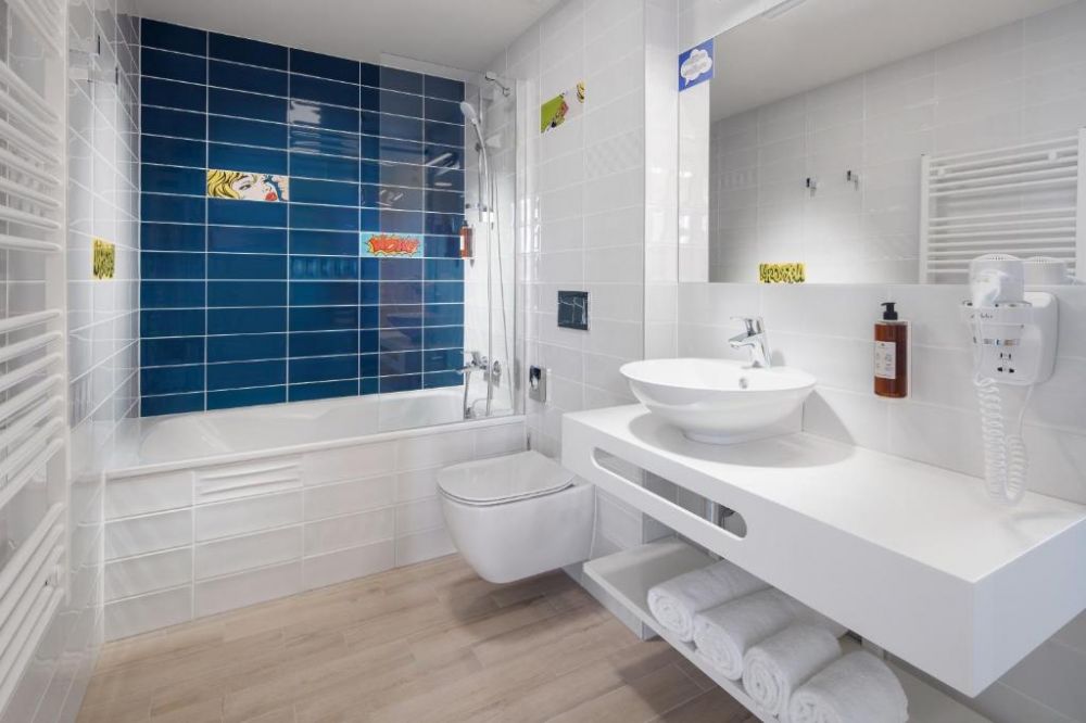 Standard DBL/TRPL, Comfort Hotel Prague East (ex. Fortuna City) 3*