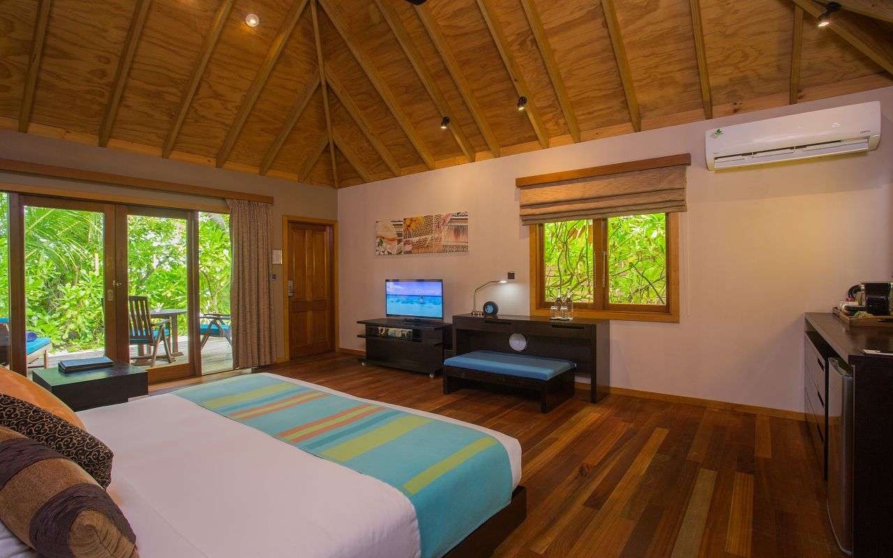 Beach Villa, Veligandu Island Resort 5*