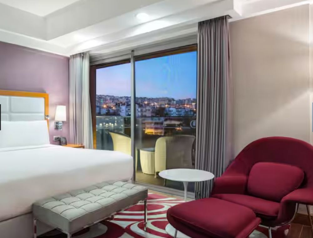 King Marina Suite with Marina View, Double Tree Hilton Kusadasi 
