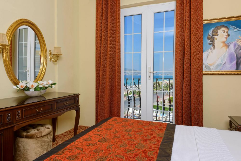 Comfort Room, Antique Roman Palace Museum Hotel +16 5*