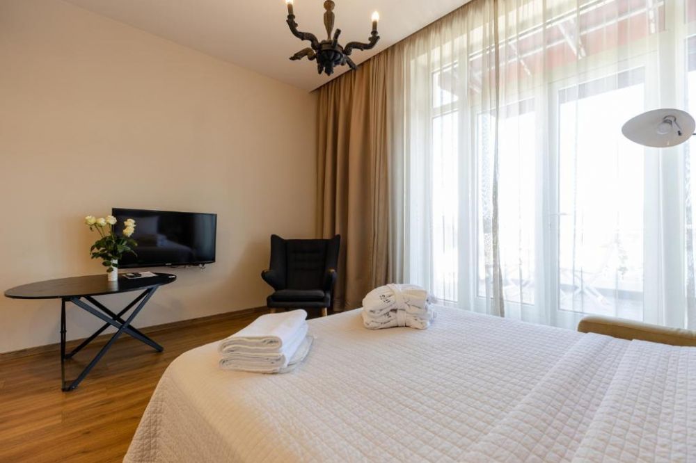Suite city view/terrace, Le Port Apart Hotel 4*