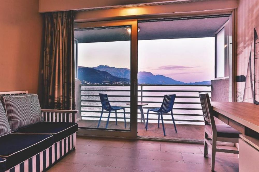 Superior Sea View, Carine Hotel Delfin 4*