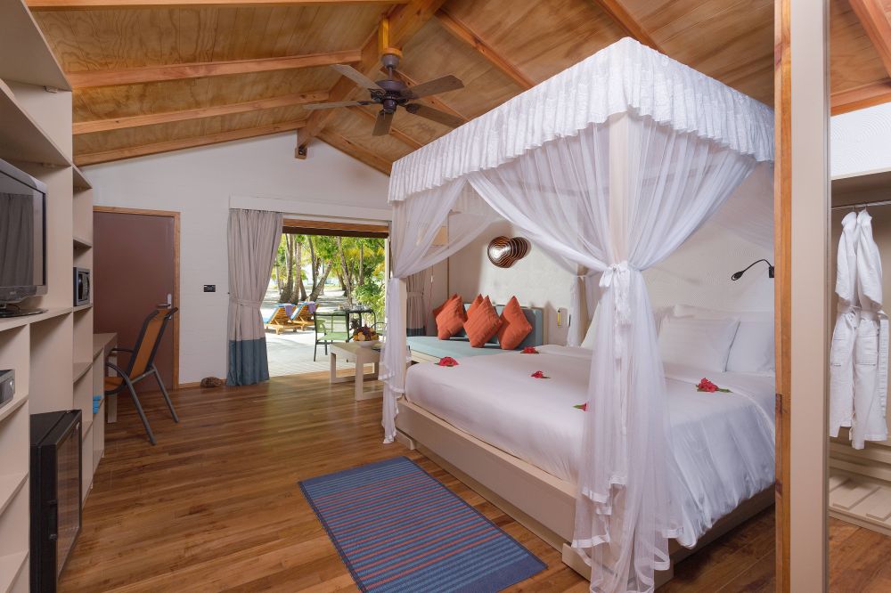 Jacuzzi Beach Villa (Age 18+), Meeru Island Resort 4*