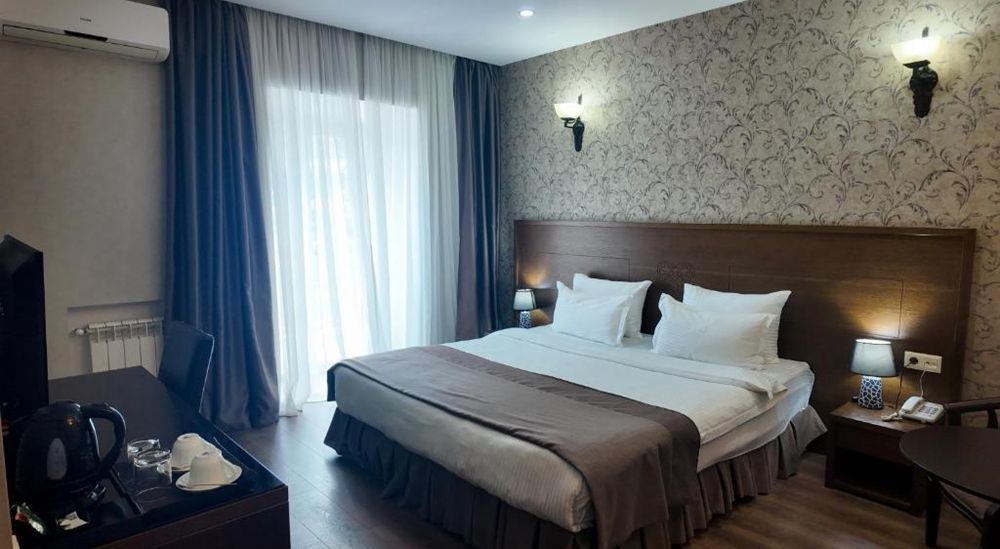 Single Room, Old Metekhi 3*