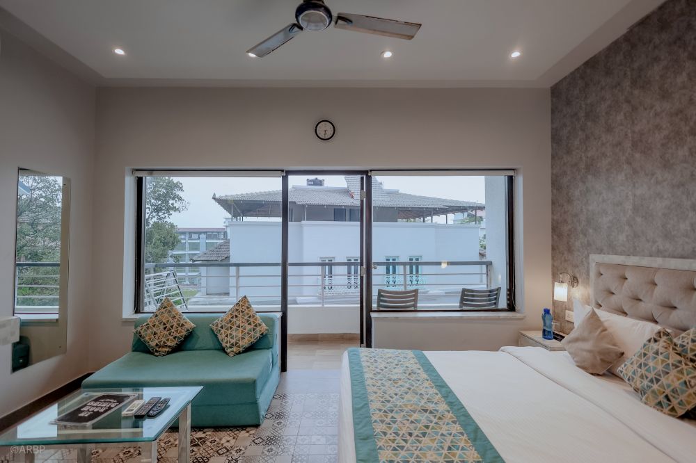 Luxury, La Sunila Suites by WSI 4*