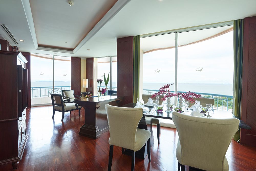 Royal Suite, Long Beach Garden Hotel & Pavillons 4*
