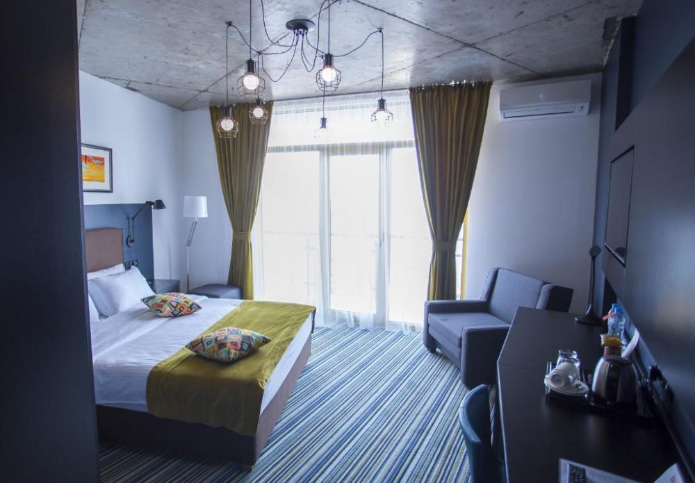 Trpl/Trpl Sea View, Tangerine 4*