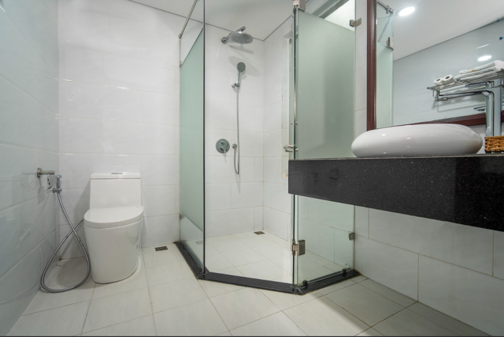 Standard Room DBL/TRPL, Crystal Hotel Danang 3*