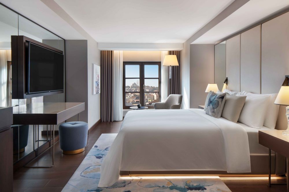 DELUXE ATRIUM ROOM, JW Marriott Istanbul Bosphorus 5*
